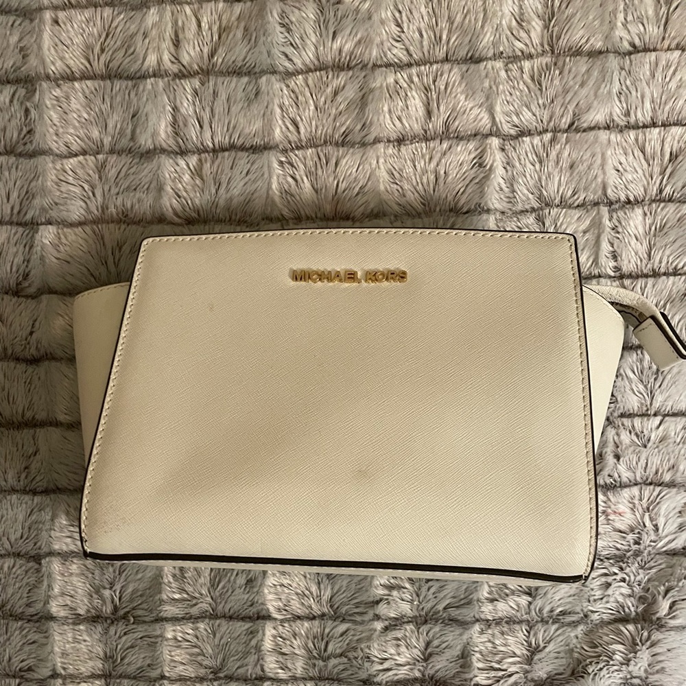 White Michael Kors bag